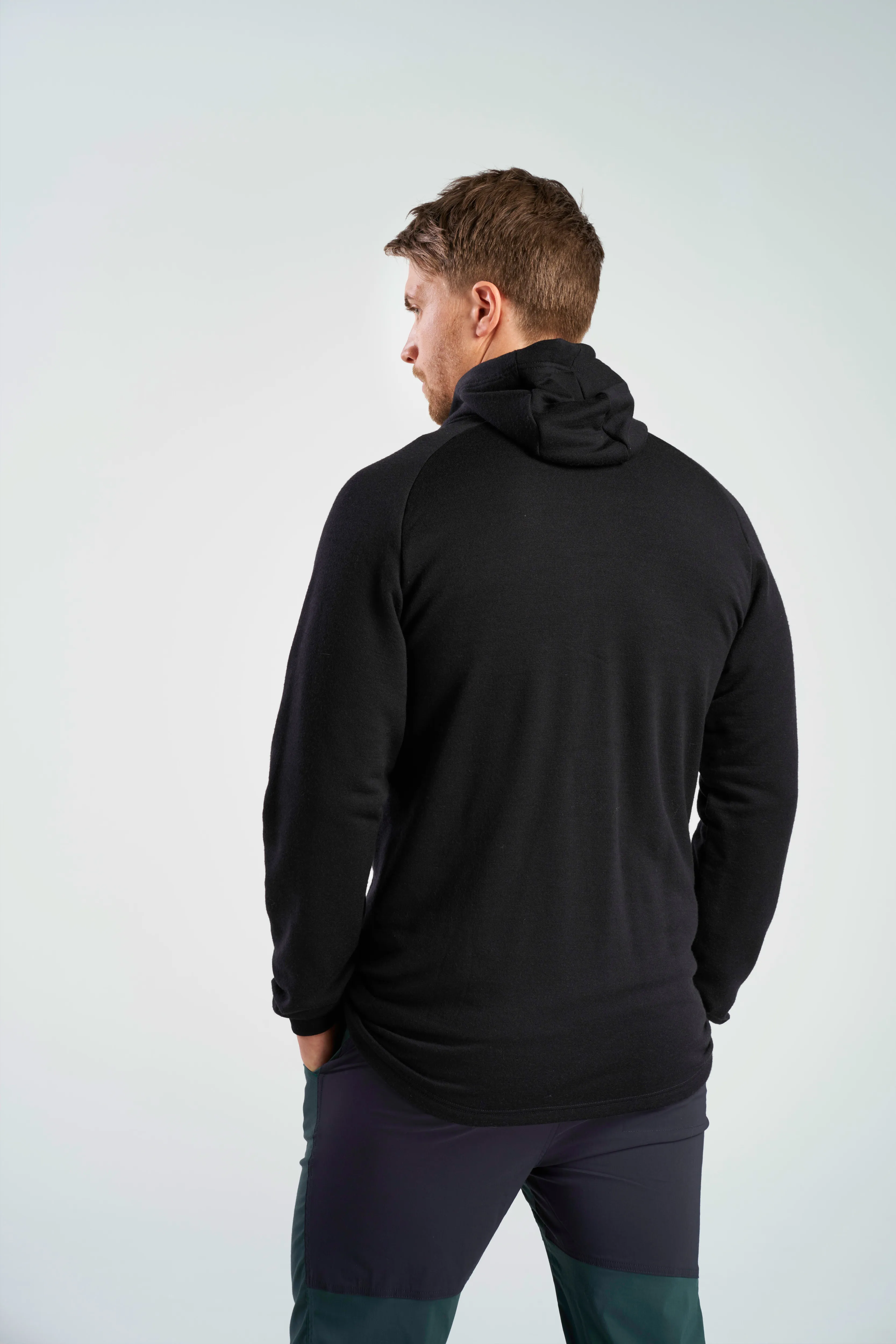 Devold Men&#x27;s Nibba Merino Jacket Hood Caviar | Buy Devold Men&#x27;s Nibba Merino Jacket Hood Caviar here | Outnorth